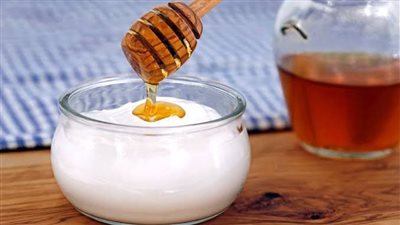 ماسك الزبادي والعسل لتفتيح البشرة ومحاربة التصبغات
