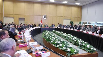 وزير الصناعة والنقل يترأس الاجتماع الثالث عشر للمجموعة الوزارية للتنمية الصناعية  