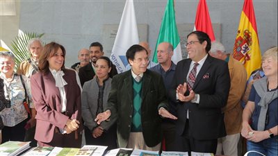 وفد من إسبانيا والمكسيك يزورون مكتبة الإسكندرية