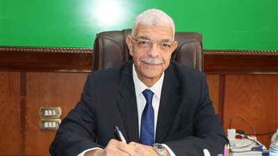 رئيس جامعة المنوفية يعقد إجتماع مجلس العمداء أون لاين