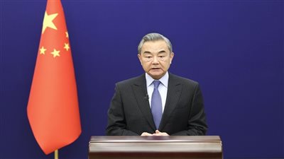 وزير الخارجية الصيني: بكين ستساعد سوريا في الدفاع عن سيادتها واستعادة الاستقرار