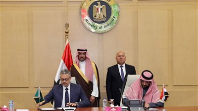 وزيرا الصناعة والنقل المصري والسعودي يبحثان سبل تعزيز أطر التعاون والتكامل الصناعي بين مصر والسعودية