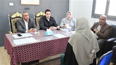 نائب محافظ الفيوم يعقد لقاءً لخدمة المواطنين بقرية العدوة