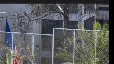 رفع العلم الفرنسي فوق السفارة في دمشق لأول مرة منذ 2012