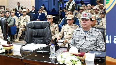  وزير الدفاع يشهد المرحلة الرئيسية لمشروع مراكز القيادة التعبوى