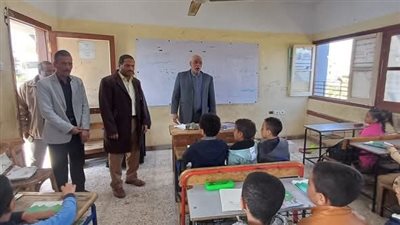 مدير تعليم بأبوتشت يشدد بعدم تواجد الباعة الجائلين أمام أبواب المدارس