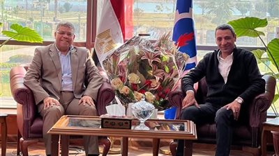 محافظ السويس يستقبل رئيس قطاع الحسابات والمديريات المالية بوزارة المالية