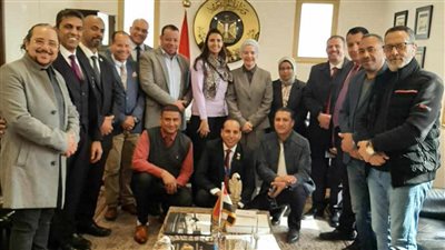 ملتقى المصريين بالكويت ينظم زيارة للقنصلية المصرية لتكريم السفيرة هبة زكي.. صور 