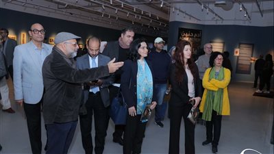 افتتاح معرض 