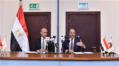 وزيرا العمل والتعليم يُعلنان بدء تنفيذ البروتوكول المُشترك بشأن التدريب المهني لطلاب المدارس الصناعية 