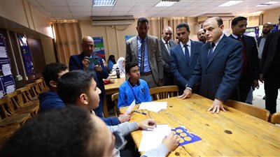 برنامج لتدريب الطلاب على 