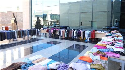 جامعة الجلالة تنظم مبادرة “شتاء أدفيء” لجمع وتوزيع الملابس المستعملة