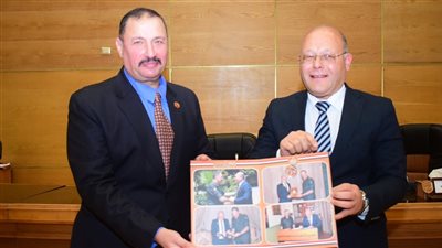 ختام دورة إستراتيجية الأمن القومي بجامعة سوهاج 