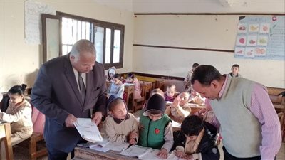 وكيل وزارة التربية والتعليم بالفيوم يتفقد مدرسة القاياتي الابتدائية بسنورس 