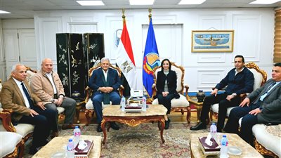 محافظ البحيرة تستقبل رئيس الشركة القابضة لمياه الشرب 