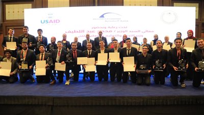 وزير التربية والتعليم يكرم الطلاب الفائزين في مسابقة 