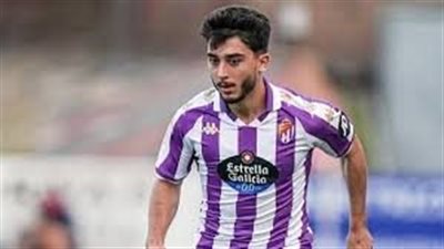 صراع إنجليزي ثلاثي لضم الجناح الإسباني 