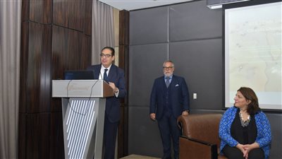 رئيس جامعة القاهرة يشارك في الملتقى المصري الإيطالي عن المناخ 