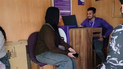 توزيع خطوط المحمول المجانية على طلاب جامعة عين شمس