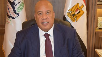 أيمن العشري يشيد بدور البنوك في تمويل المؤسسات الاقتصادية