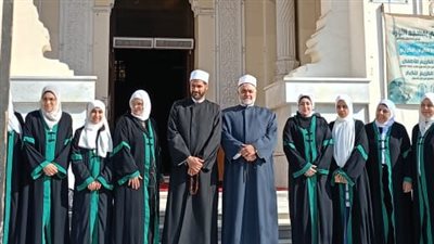 انطلاق عشر قوافل دعوية للواعظات بالمديريات