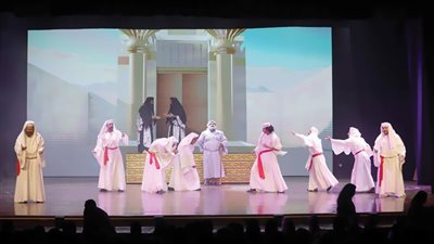 «أندريه زكي»: مولد «المسيح» بعث رسائل الطمأنينة للعالم