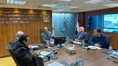 نائب وزير الإسكان يترأس اجتماعا لمتابعة خطة المراجعة الميدانية لكفاءة محطات المياه والصرف