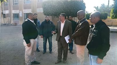 مدير تعليم نجع حمادي يوجه بتوزيع التقييمات على مدار أيام الأسبوع