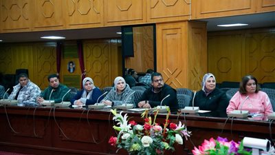 محافظ الإسماعيلية يصدر عدة قرارات لدفع عجلة العمل بالجهاز التنفيذي 