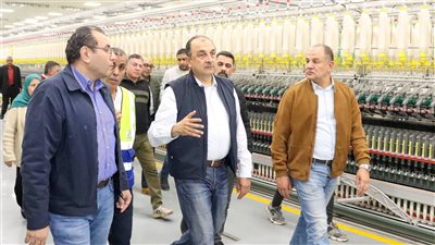 وزير قطاع الأعمال في جولة ميدانية بشركة غزل المحلة 