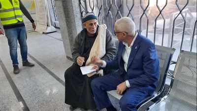 محافظ شمال سيناء يتفقد المركز التكنولوجي لخدمة المواطنين 