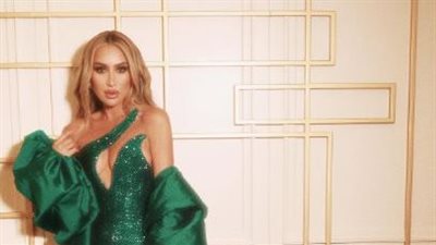 تألقي على خطى نجمات الفن باللون الأخضر في سهرات رأس السنة 