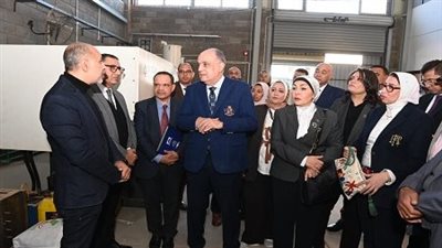 وفد مشروعات النواب يقوم بجولة تفقدية للمجمع الصناعي بالغردقة ..صور