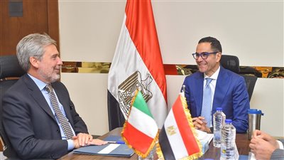 وزير الاستثمار يستقبل السفير الإيطالي لبحث سبل تعزيز العلاقات الاقتصادية المشتركة 