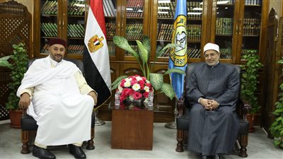 رئيس المنظمة العالمية لخريجي الأزهر فرع ليبيا يشيد بجهود الأزهر 