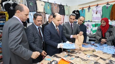 محافظ كفر الشيخ يفتتح معرض 