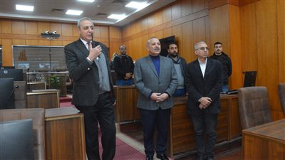 الغربية تتزين لاستقبال العام الجديد وأعياد الميلاد