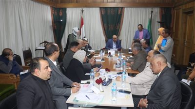 محافظ القليوبية يعقد اللقاء الأسبوعي للمواطنين بالقناطر الخيرية 