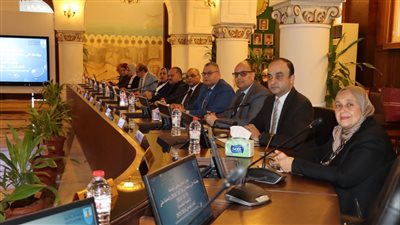 مجلس جامعة الإسكندرية يستعرض استعدادات الكليات لامتحانات نهاية الفصل الدراسي الأول
