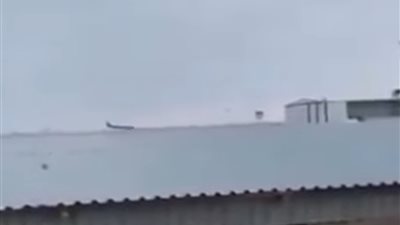 عاجل| نقل 25 شخصًا للمستشفيات إثر تحطم طائرة أذرية.. شاهد