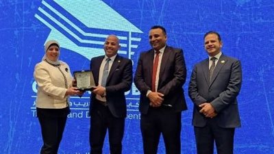 شراكة استراتيجية بين عمال مصر وشباب قادرون