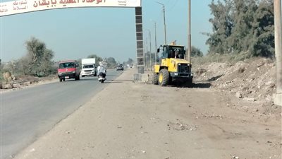 رئيس مركز بيلا الجديدة تتفقد الشوارع الرئيسية للاطمئنان على سير العمل 