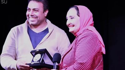 تكريم مهندس الديكور شادي العناني على إسهاماته الفنية في المجال السينمائي