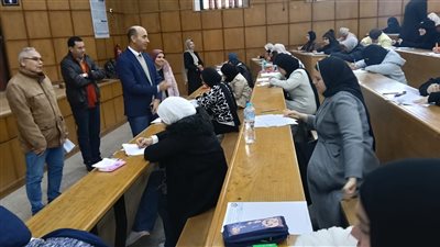 رئيس جامعة دمنهور يتابع إنتظام إمتحان التيرم الأول