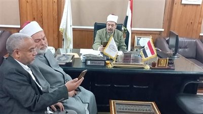 رئيس أزهر سوهاج يشارك في اجتماع رئيس قطاع المعاهد عبر تقنية الفيديو 