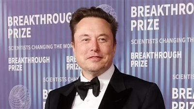 مرتديًا زي بابا نويل .. إيلون ماسك يكشف سر خسارة وزنه 