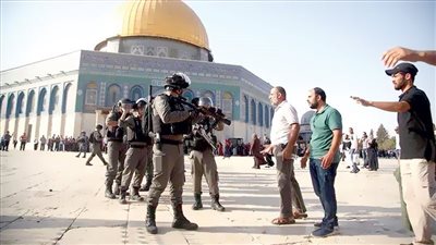 نصف قرن من الاعتداءات .. لك الله يا أقصى