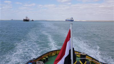 ربيع: نجاح التشغيل التجريبي لمشروع ازدواج قناة السويس في البحيرات
