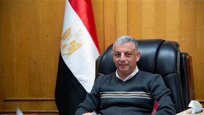 محافظ الإسماعيلية يبحث سبل تنشيط السياحية