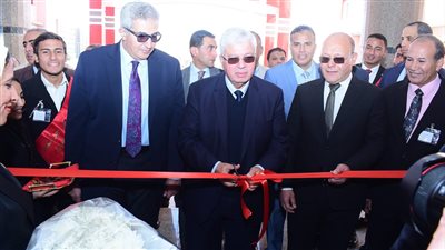 وزير التعليم العالي يفتتح عدد من المنشآت التعليمية بجامعة سوهاج الجديدة 
